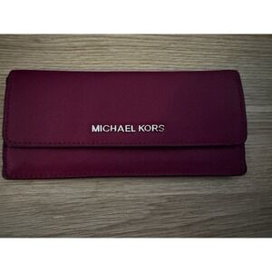 Michael Kors Jet Set Travel Flat Leather Wallet in Plum/Blossom EUC PT3